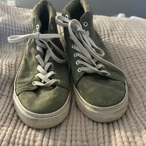 Forest green shoes